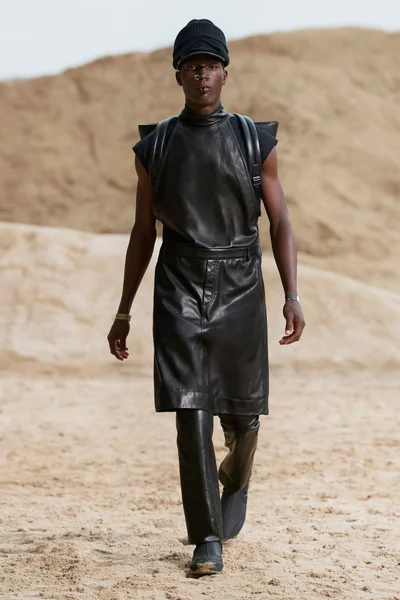 Look 5
